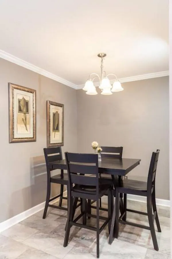 Apartment Downtown Nashville Condo, Walk To Broadway With Free Parking