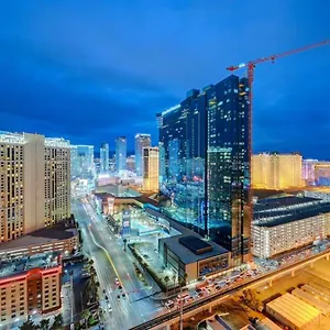 https://mgm-signature-29-821-1br2ba-f1-strip-view-balcony.las-vegashotels.net