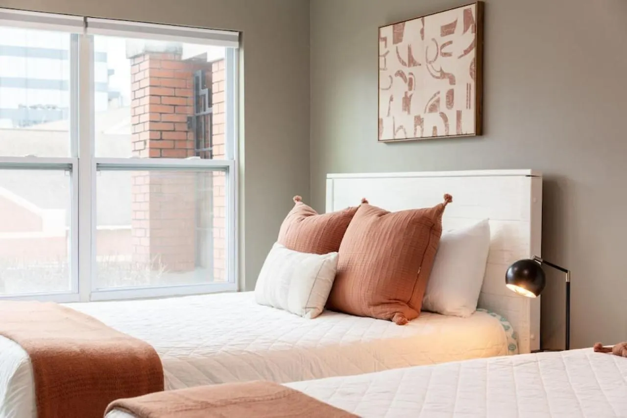 Downtown Nashville Condo, Walk To Broadway With Free Parking